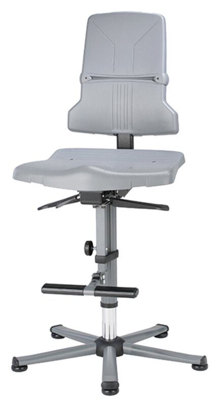 Chaise ESD de travail équipée de patins et d’un marchepied, contact permanent et inclinaison d’assise