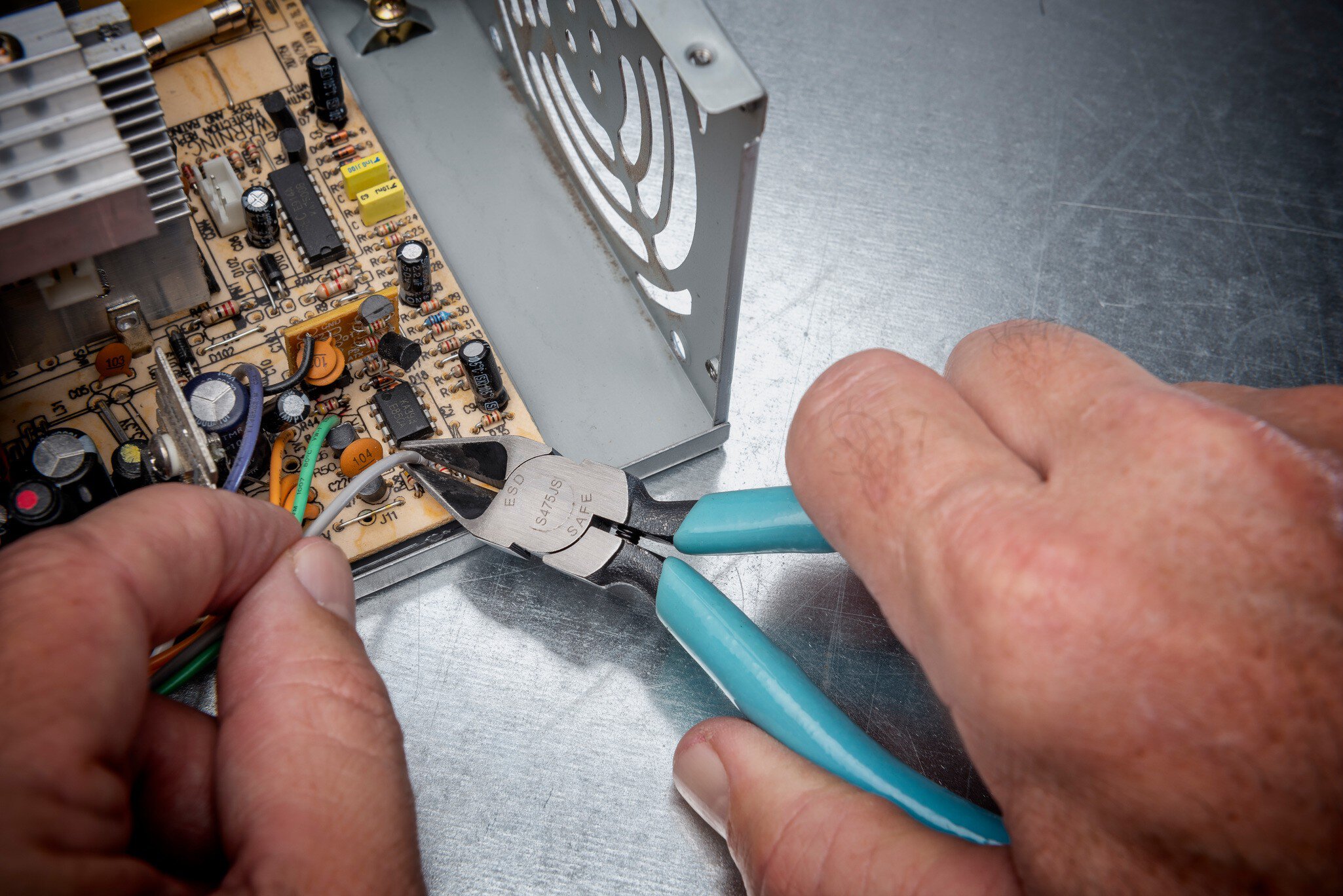 Weller Xcelite 5" ESD-sicherer, bündig schneidender Seitenschneider mit konischem Kopf #zoom-5