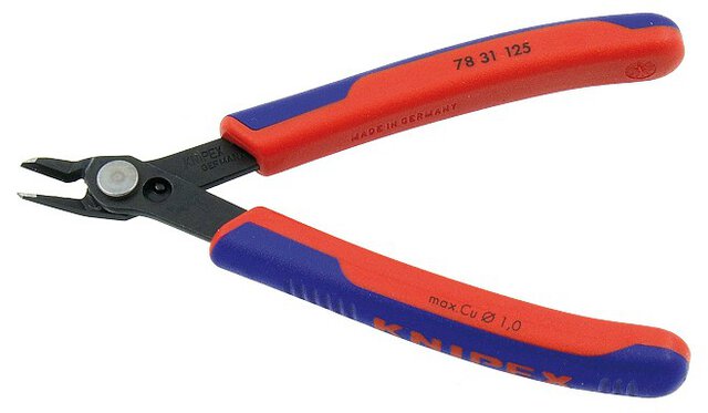 Perforeuse électronique Super-Knips, pince coupante latérale