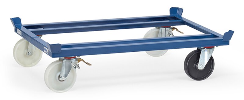 Pallet chassis for pallet cages and flat pallets 