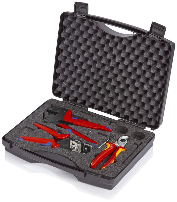 Werkzeugkoffer, bestückt mit Werkzeugen für den Photovoltaik-Bereich #2